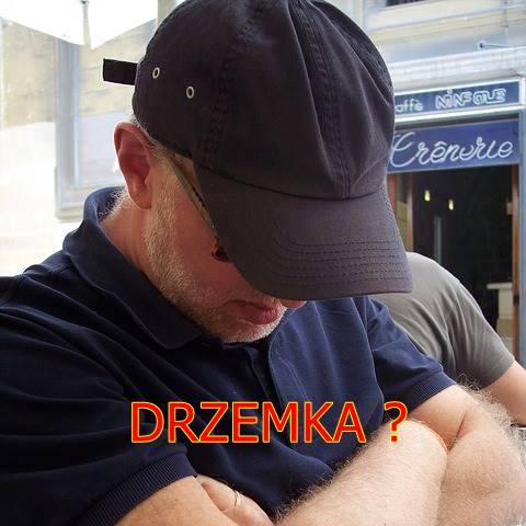 Drzemiący mężczyzna
