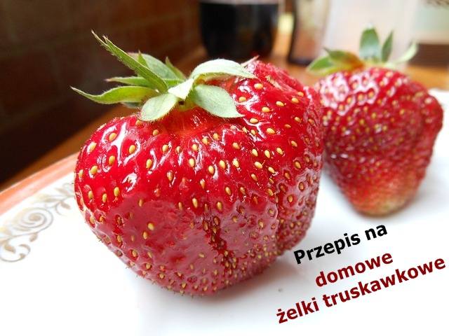 czerwone truskawki