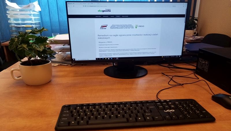 zakupiony komputer z monitorem